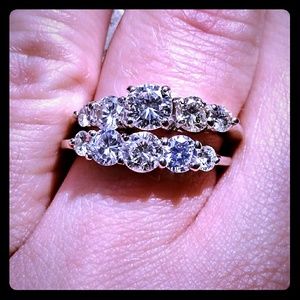 Dimaond and White gold wedding set.